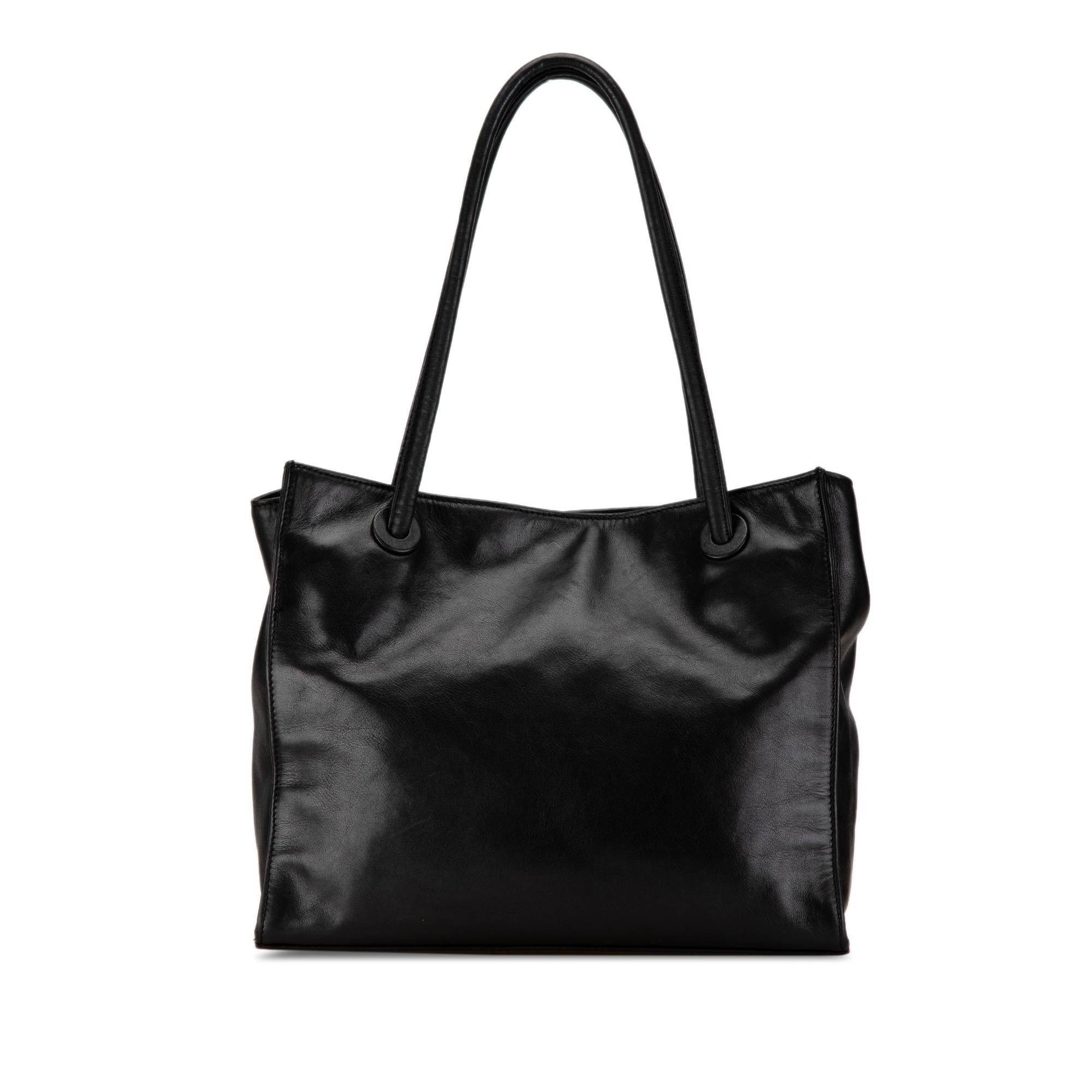 Chanel CC Lambskin Tote Bag (SHG-R6lAw8)