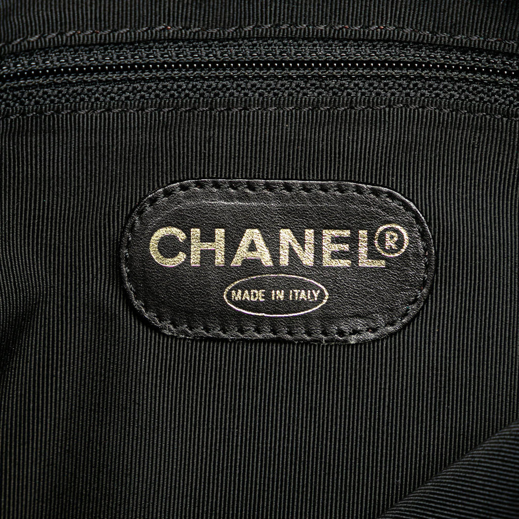 Chanel CC Lambskin Tote (SHG-cIhGx5)