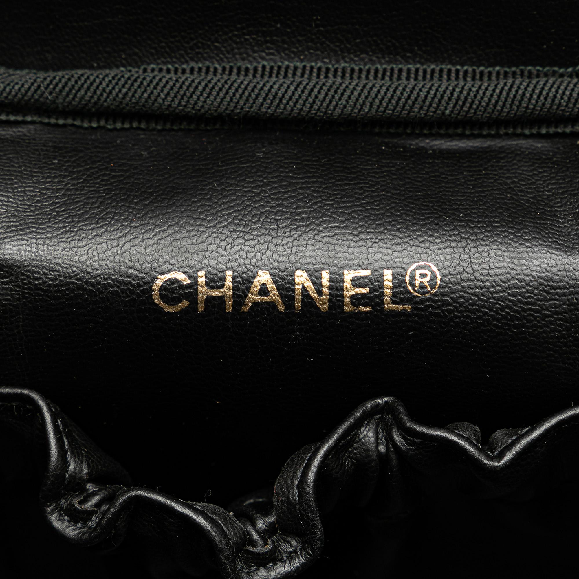 Chanel CC Lambskin Vanity Case (SHG-uFumoN)