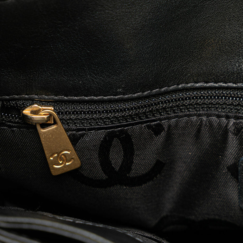 Chanel CC Lambskin Wild Stitch Handbag (SHG-aqtoNm)