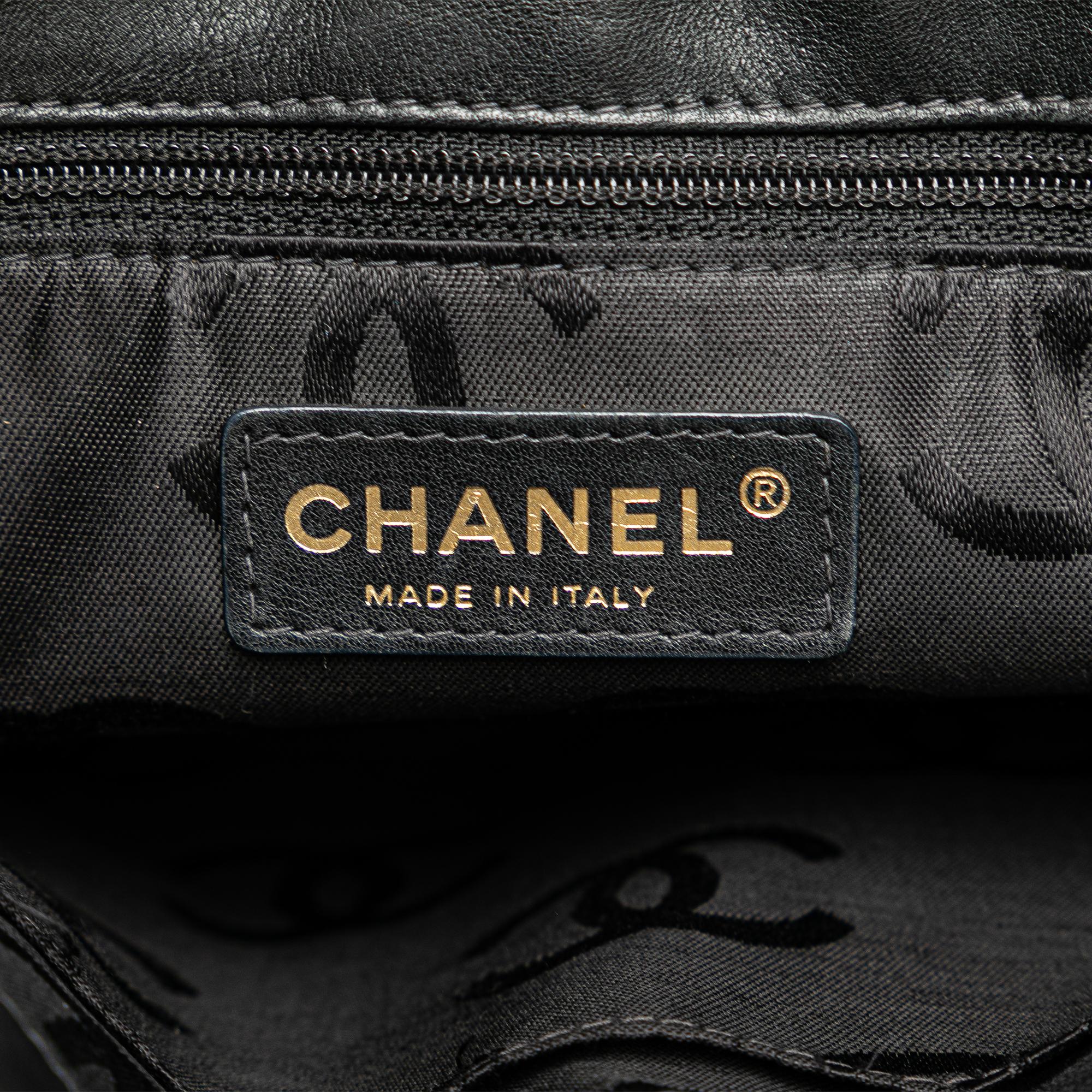 Chanel CC Lambskin Wild Stitch Handbag (SHG-aqtoNm)