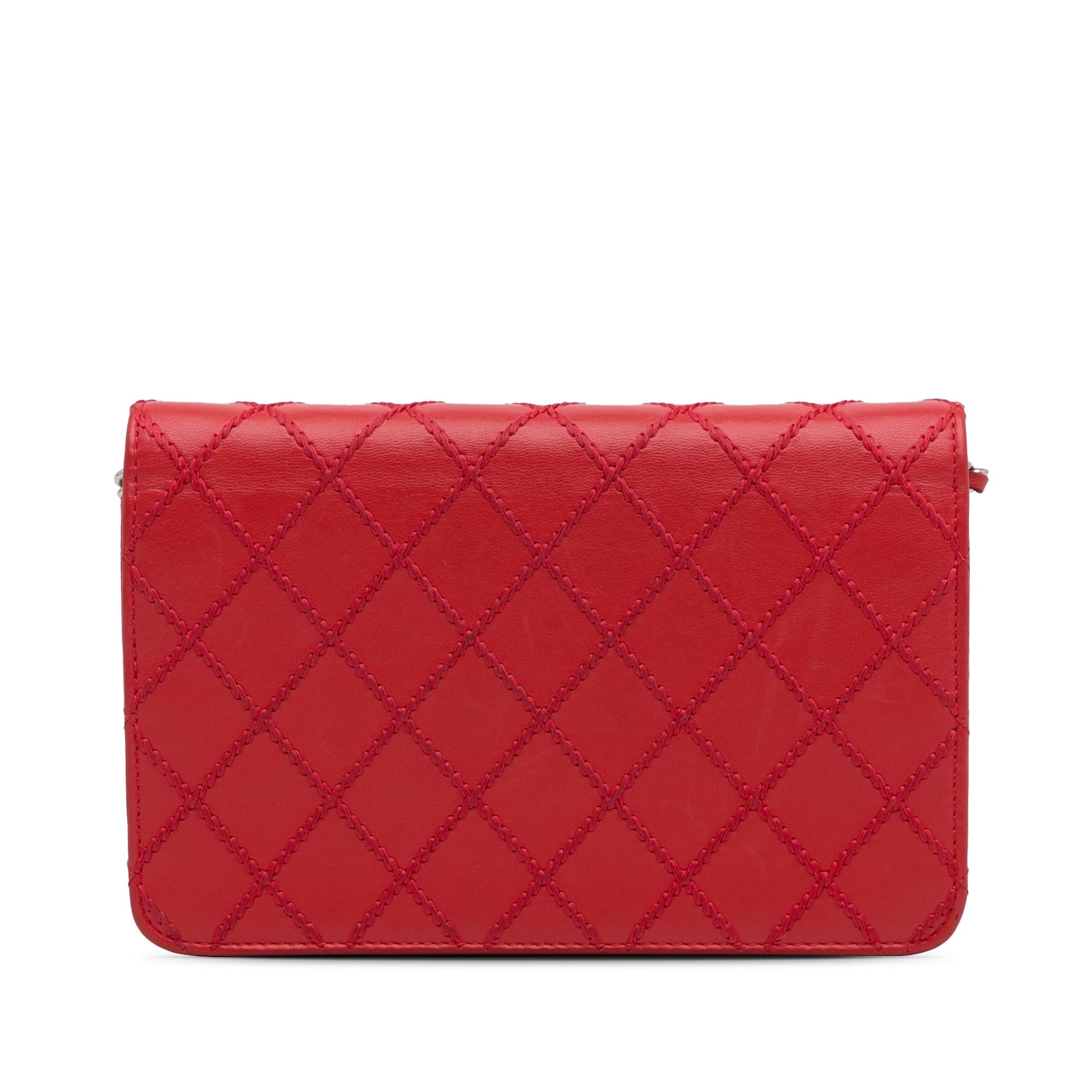 Chanel CC Lambskin Wild Stitch Wallet on Chain (SHG-GQnVtv)