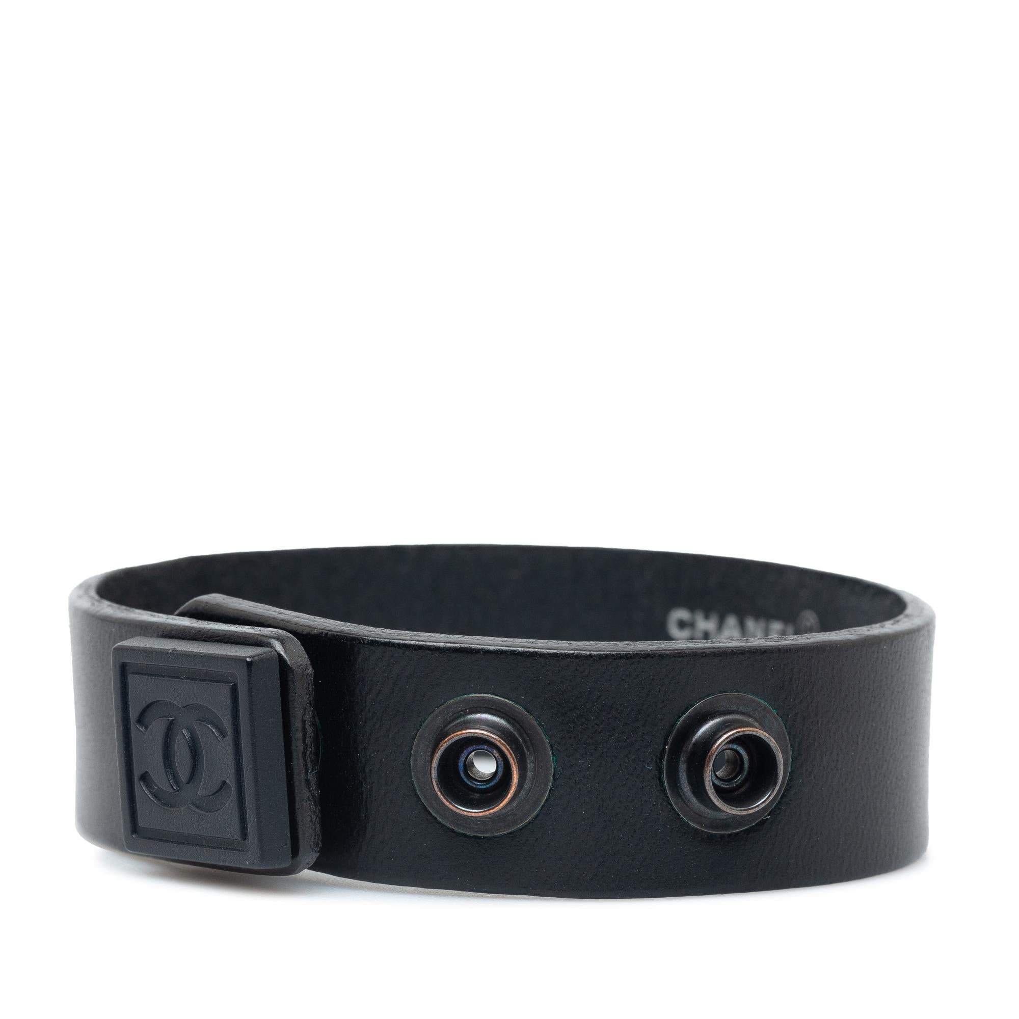 Chanel CC Leather Bracelet (SHG-2iL8dU)