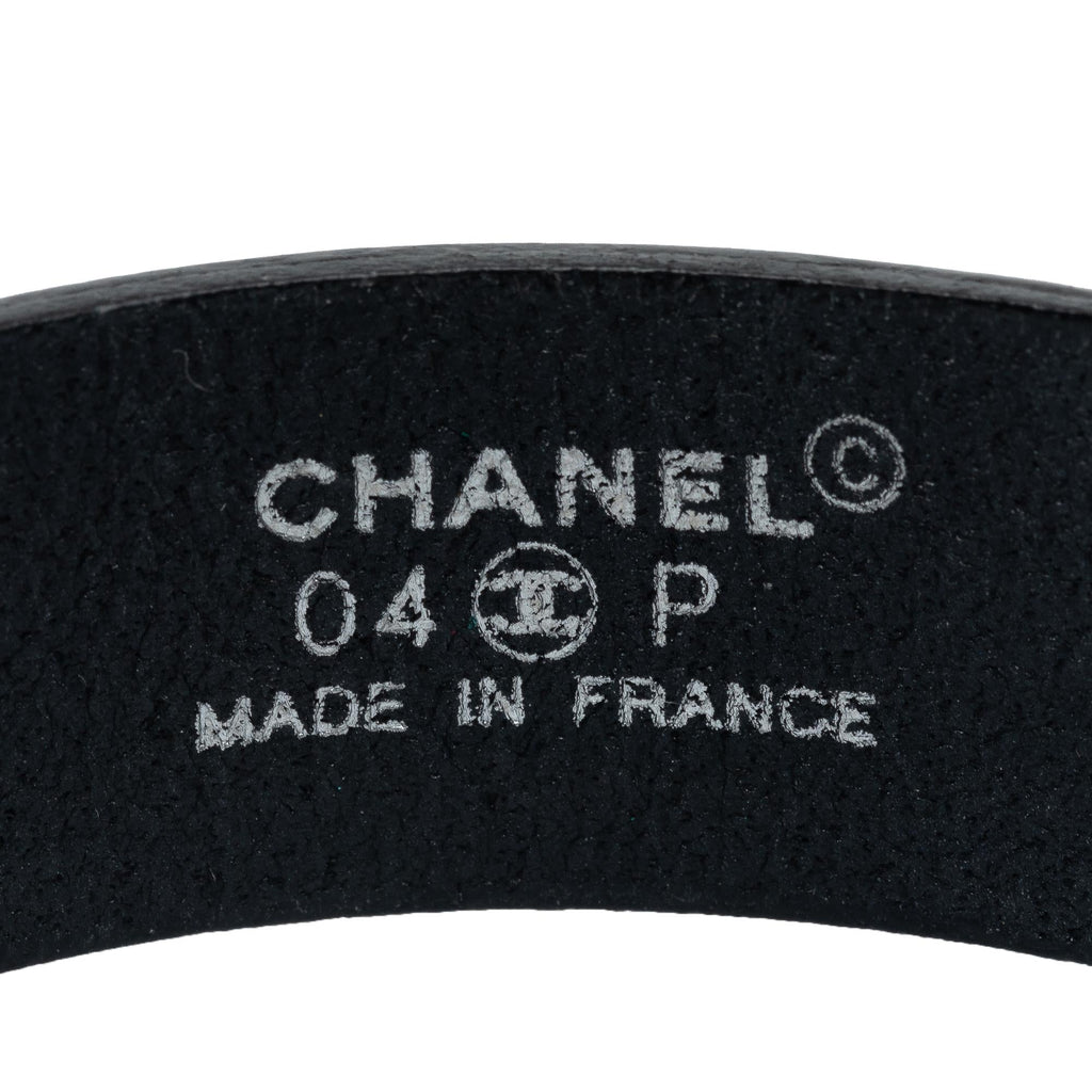 Chanel CC Leather Bracelet (SHG-2iL8dU)