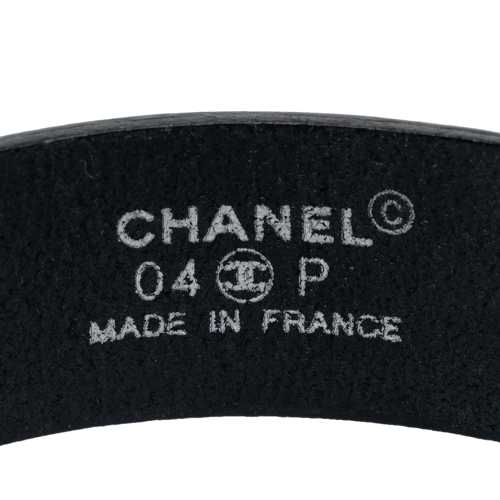 Chanel CC Leather Bracelet (SHG-2iL8dU)