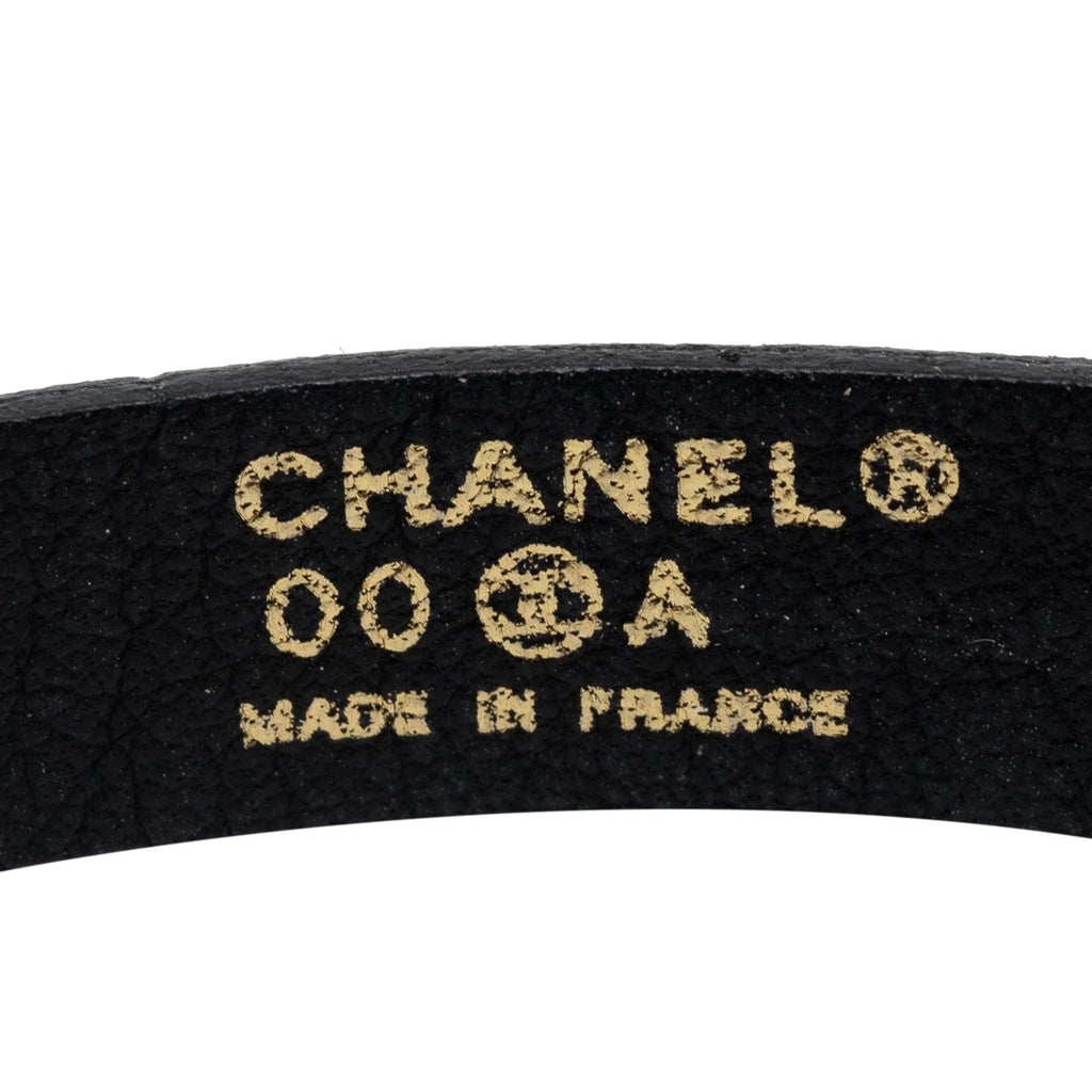 Chanel CC Leather Bracelet (SHG-PtZcIU)