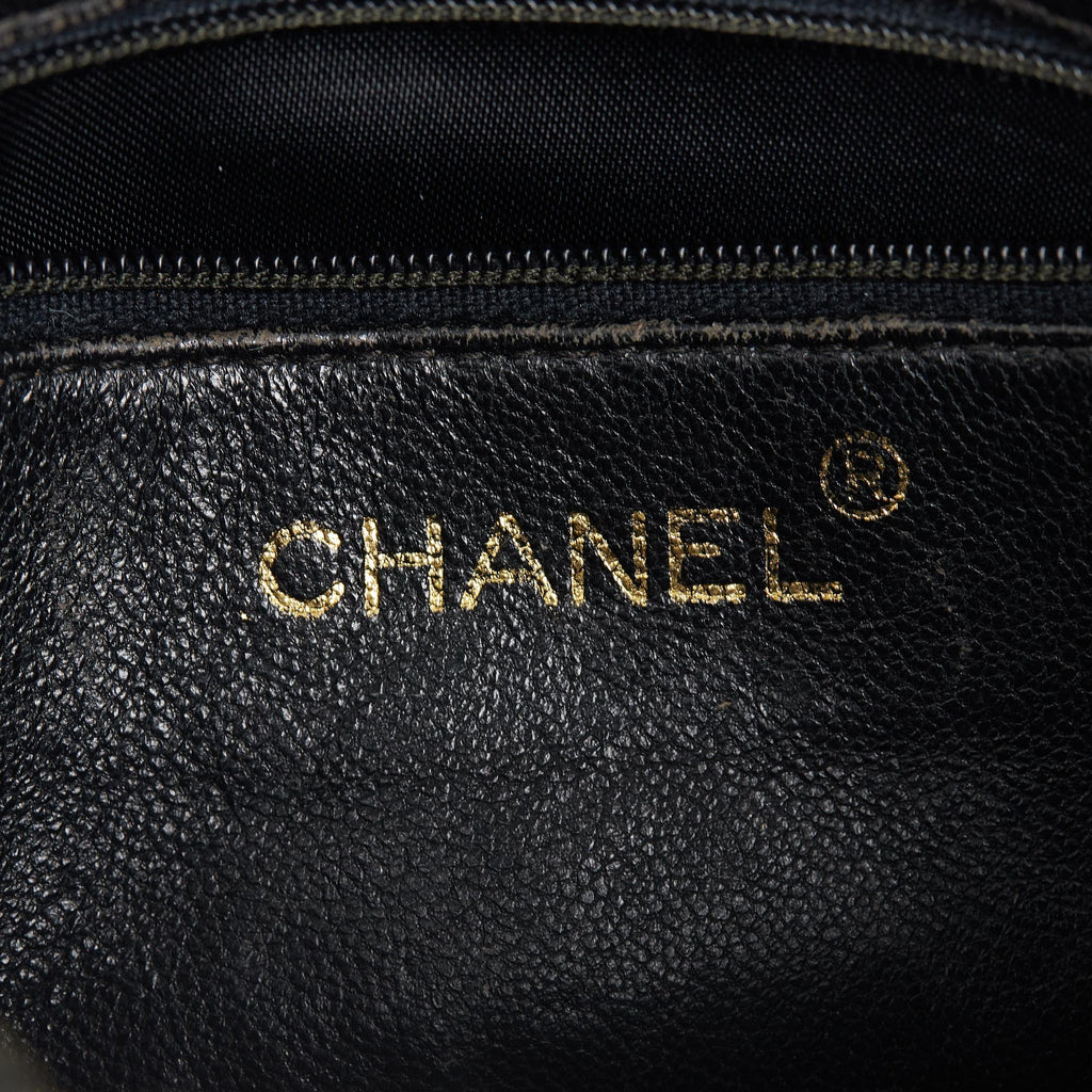 Chanel CC Matelasse Tassel Camera Bag (SHG-Y2qSSV)