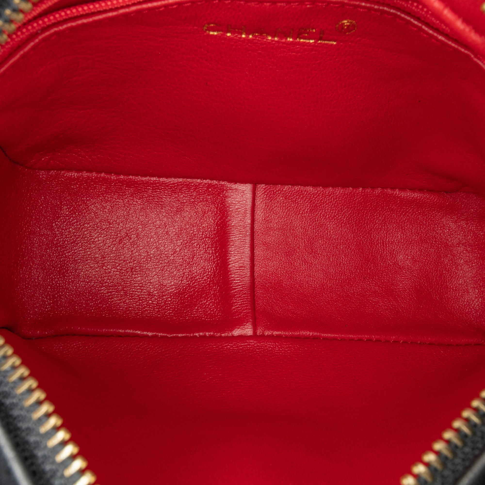 Chanel CC Matelasse Tassel Camera Bag (SHG-w2rli7)