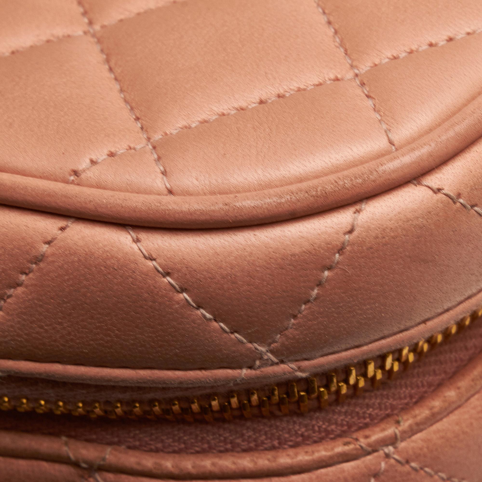 Chanel CC Matelasse Vanity Bag (SHG-0lwtb0)