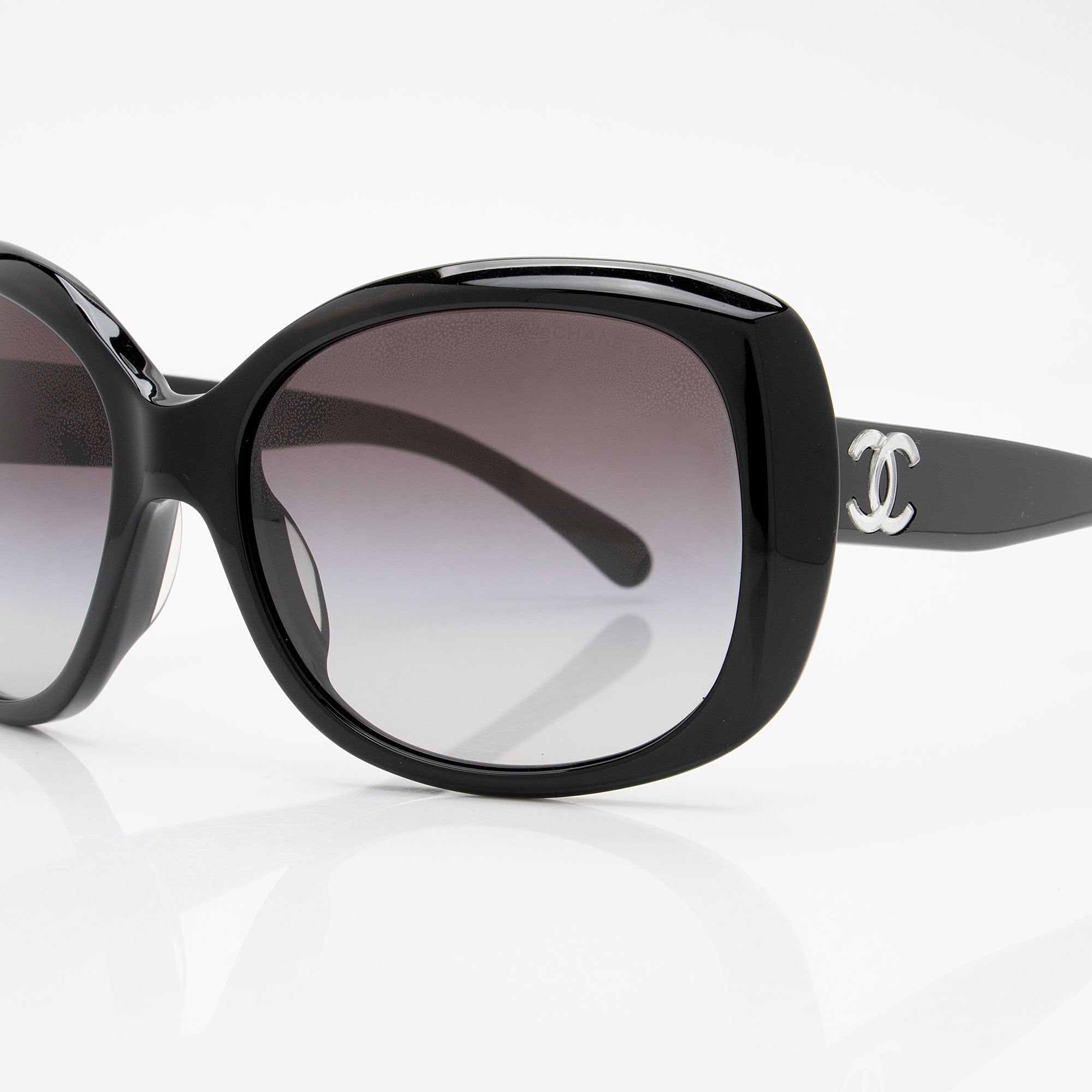 Chanel CC Oversized Butterfly Sunglasses (SHF-EZDflk)