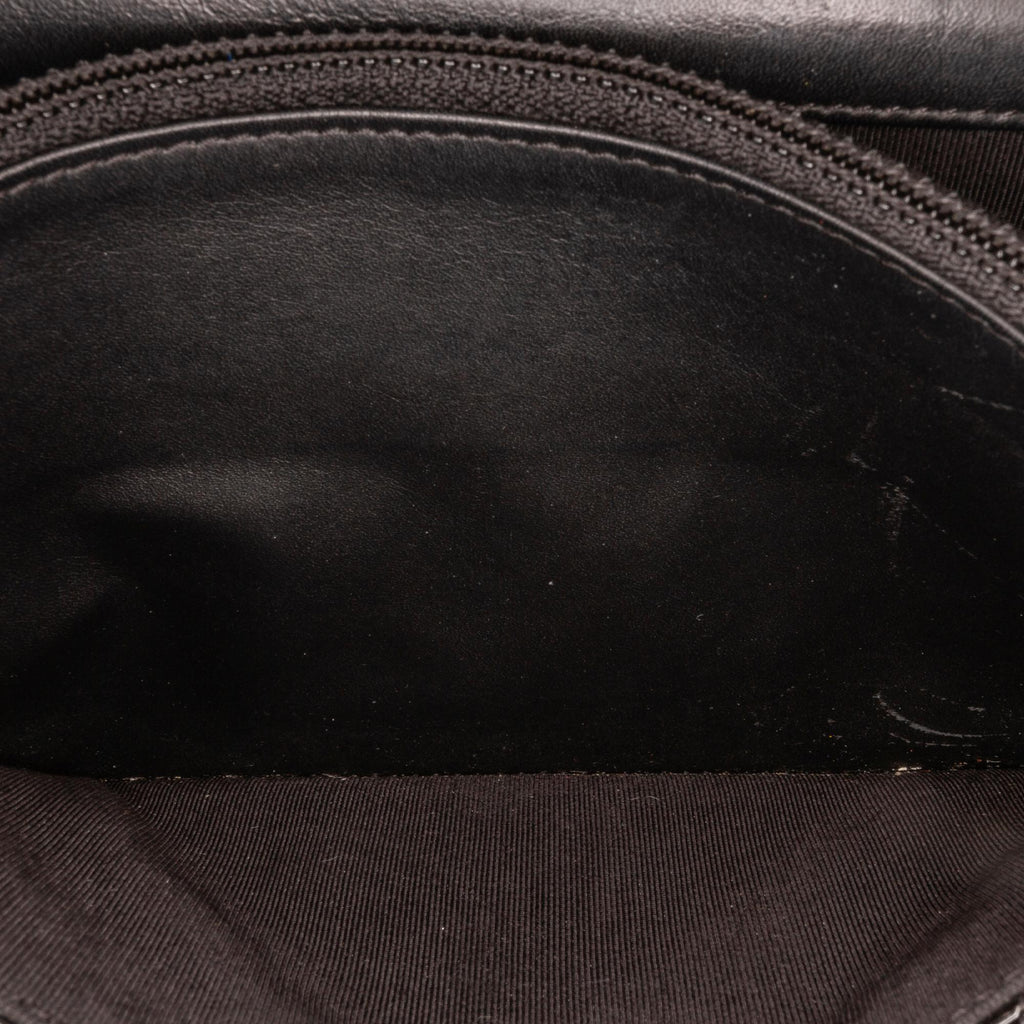 Chanel CC Patent Wallet on Chain (SHG-5idSOu)