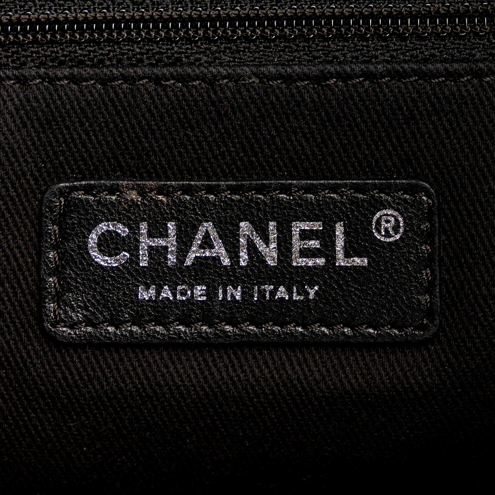 Chanel CC Perforated Leather Tote Bag (SHG-gDassU)