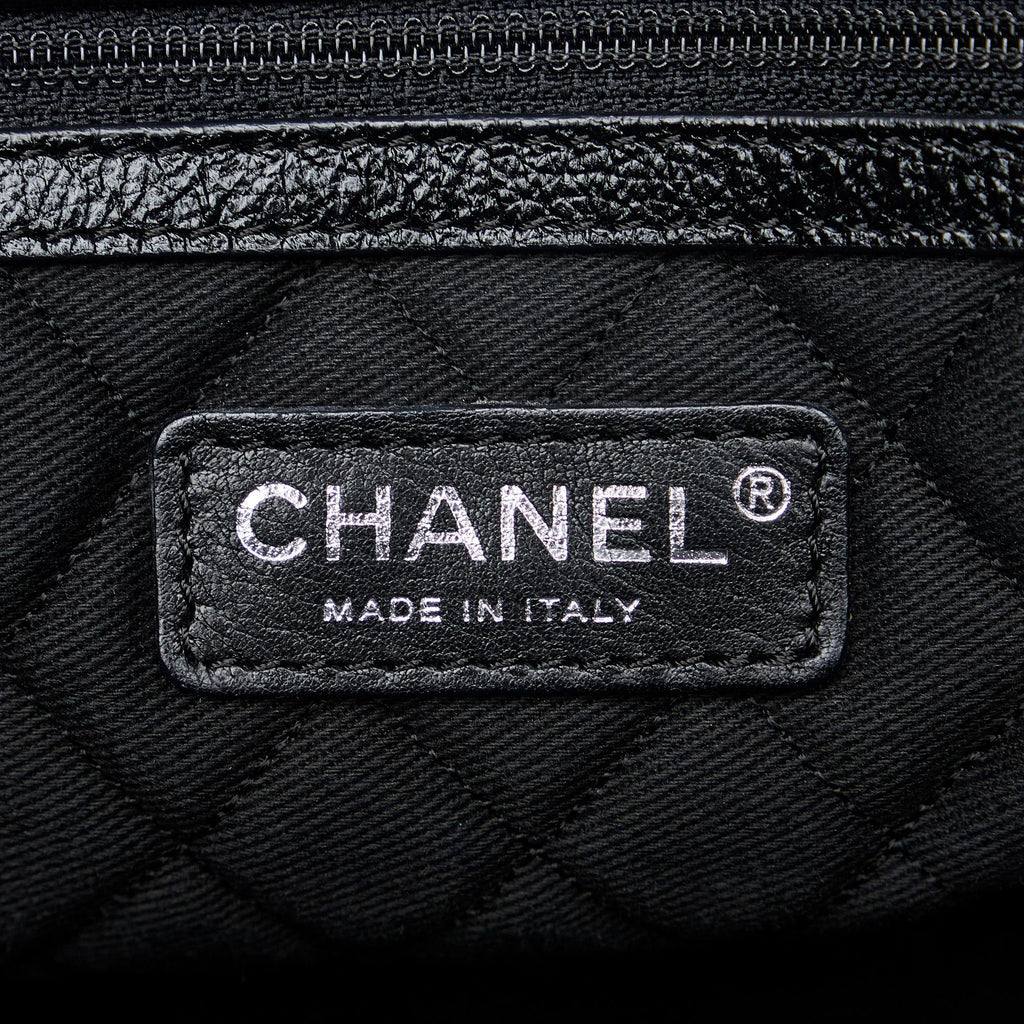 Chanel CC Perforated Tote (SHG-XVBWdn)