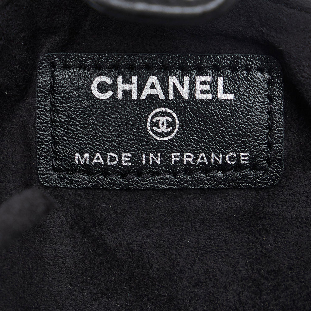 Chanel CC Phone Pouch (SHG-fFFbkG)