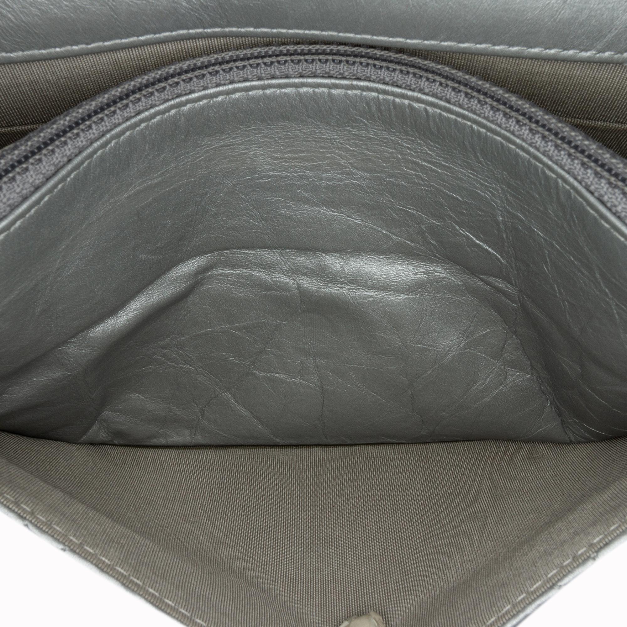 Chanel CC Quilted Aged Calfskin Wallet On Chain (SHG-x0Wgqd)
