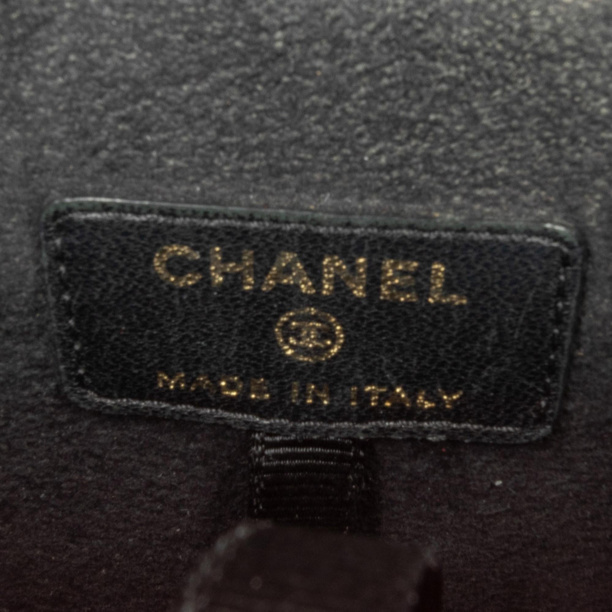 Chanel CC Quilted Calfskin Chain Around Phone Holder (SHG-t9r9NM)