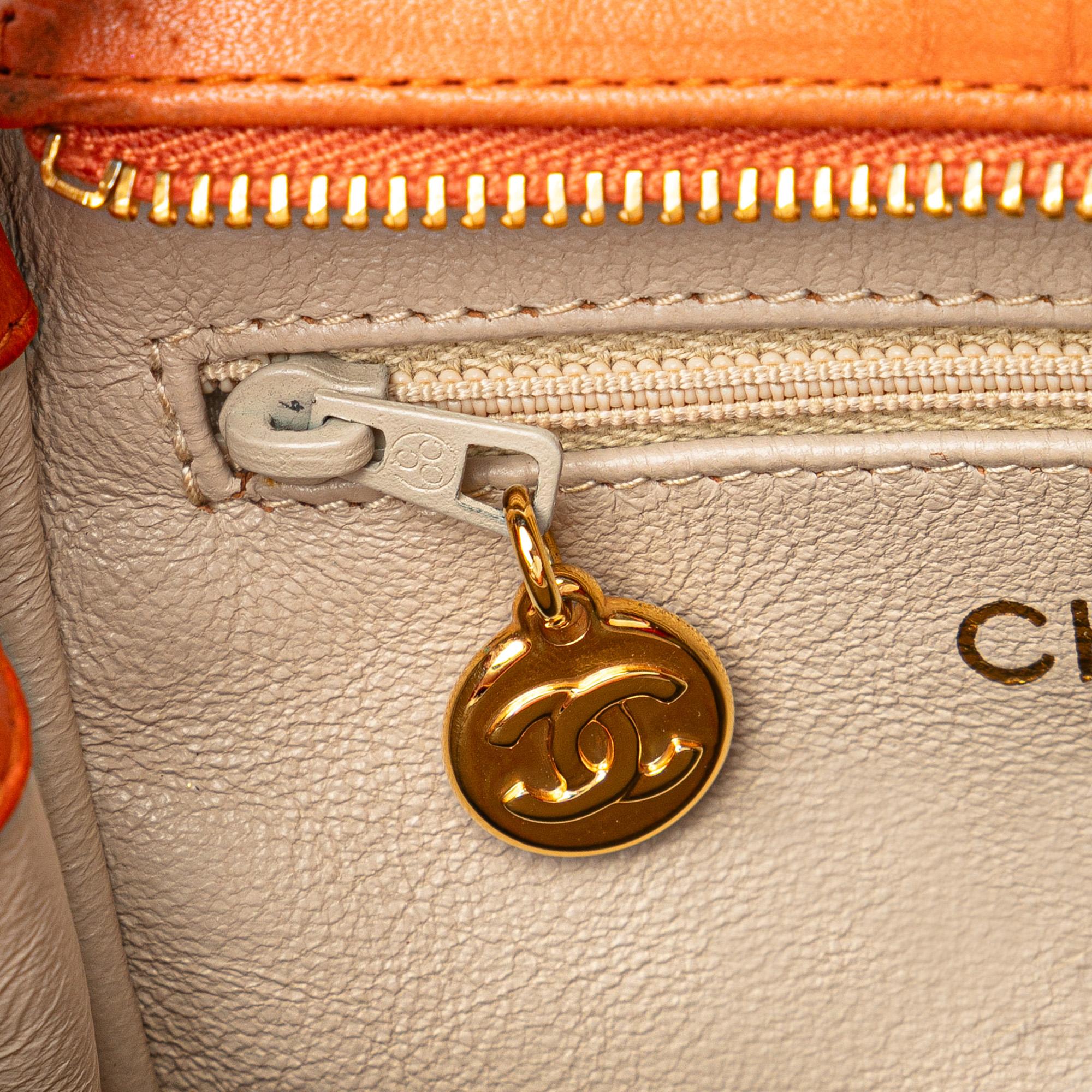 Chanel CC Quilted Calfskin Chain Shoulder Bag (SHG-JfYVD1)