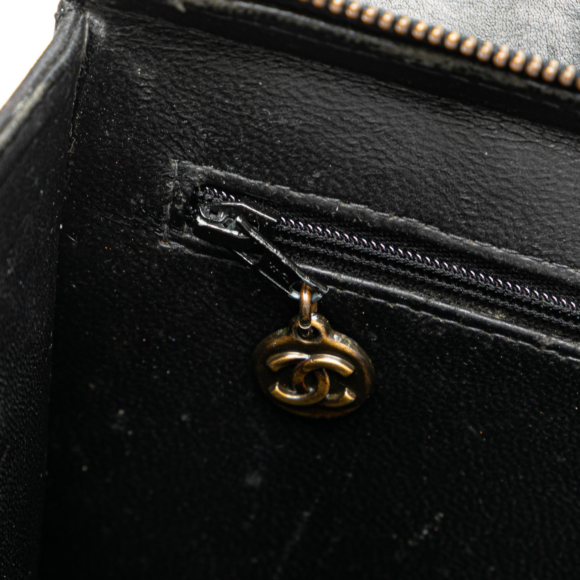 Chanel CC Quilted Calfskin Tote (SHG-iwtrUK)