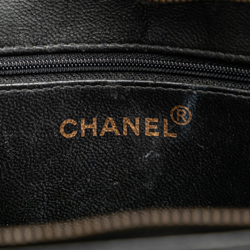 Chanel CC Quilted Calfskin Tote (SHG-iwtrUK)