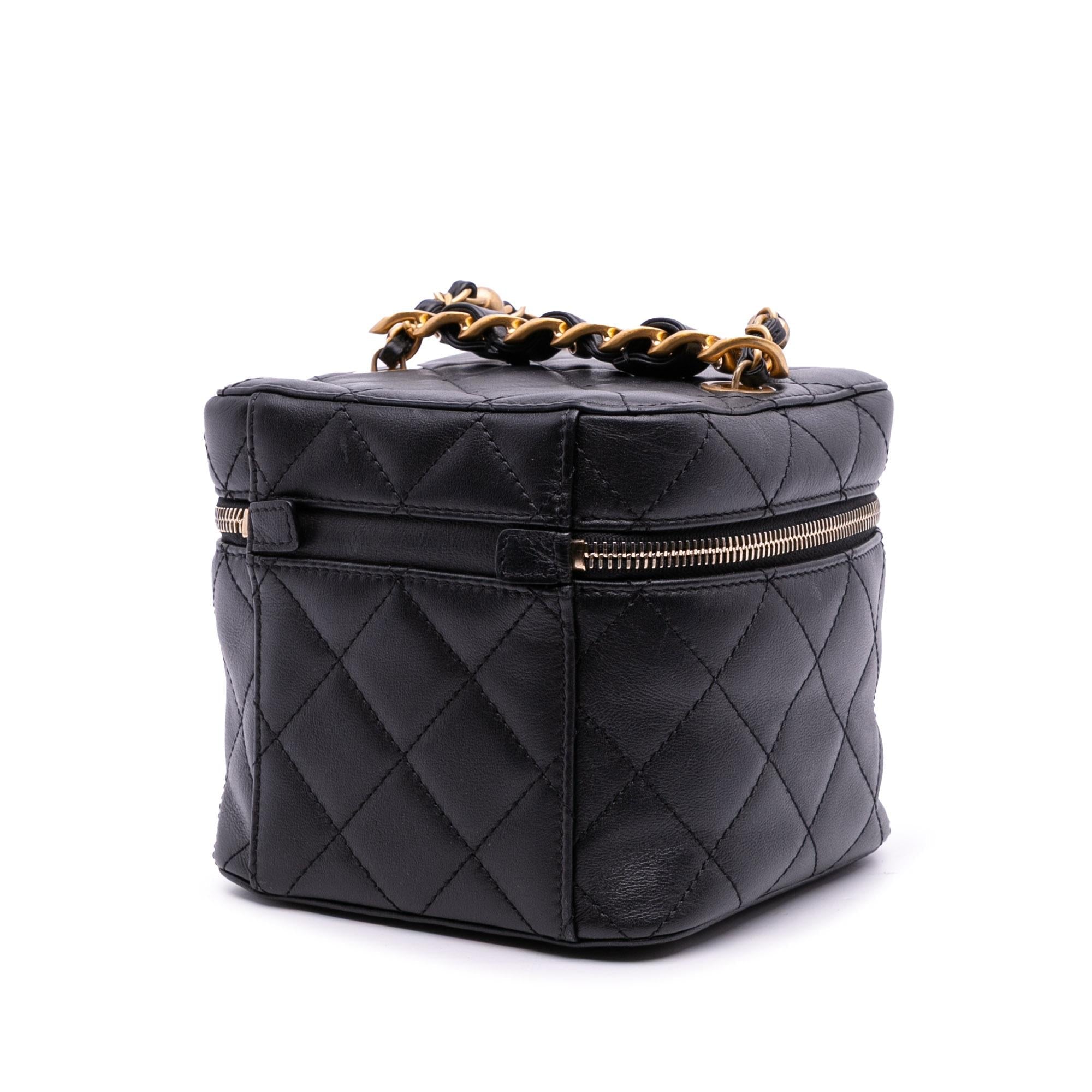 Chanel CC Quilted Calfskin Vanity Case with Chain