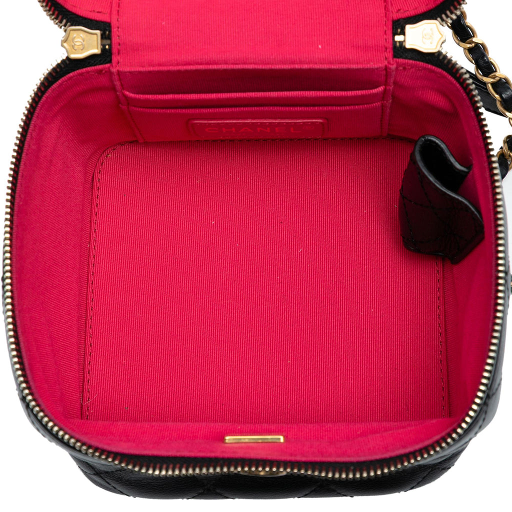Chanel CC Quilted Calfskin Vanity Case with Chain
