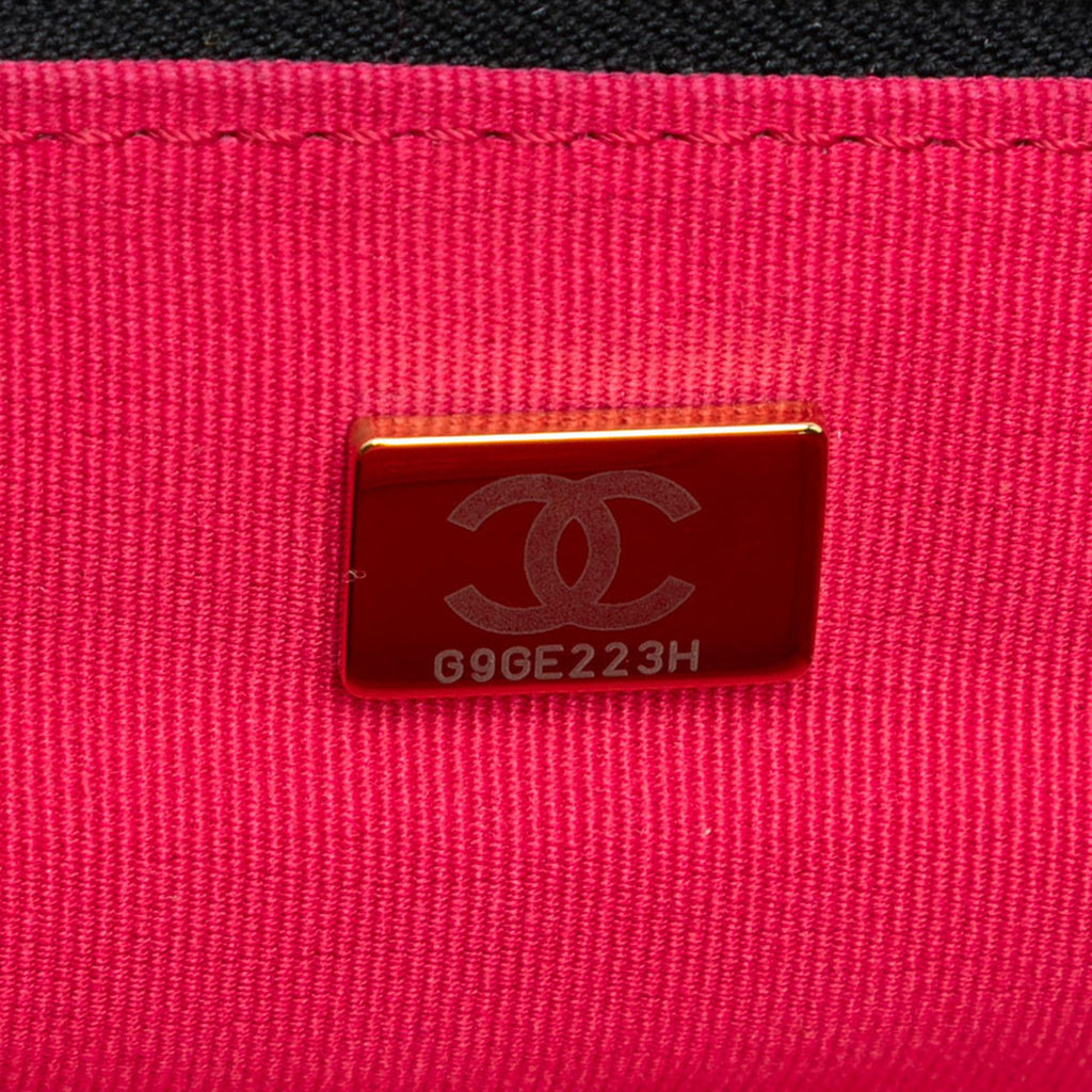 Chanel CC Quilted Calfskin Vanity Case with Chain