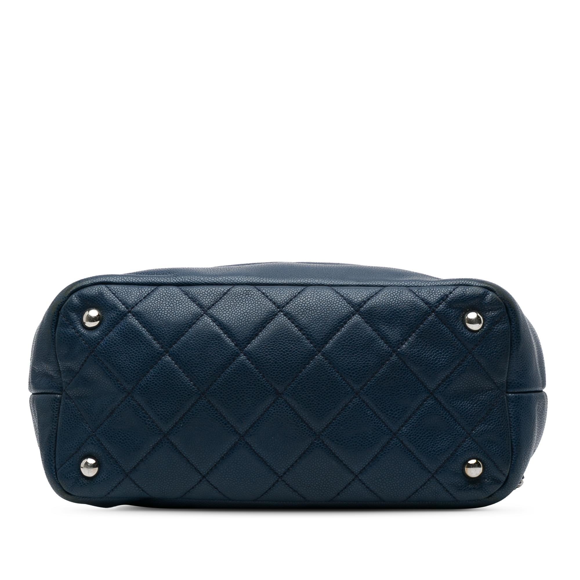 Chanel CC Quilted Caviar Chain Tote (SHG-z1vtYP)