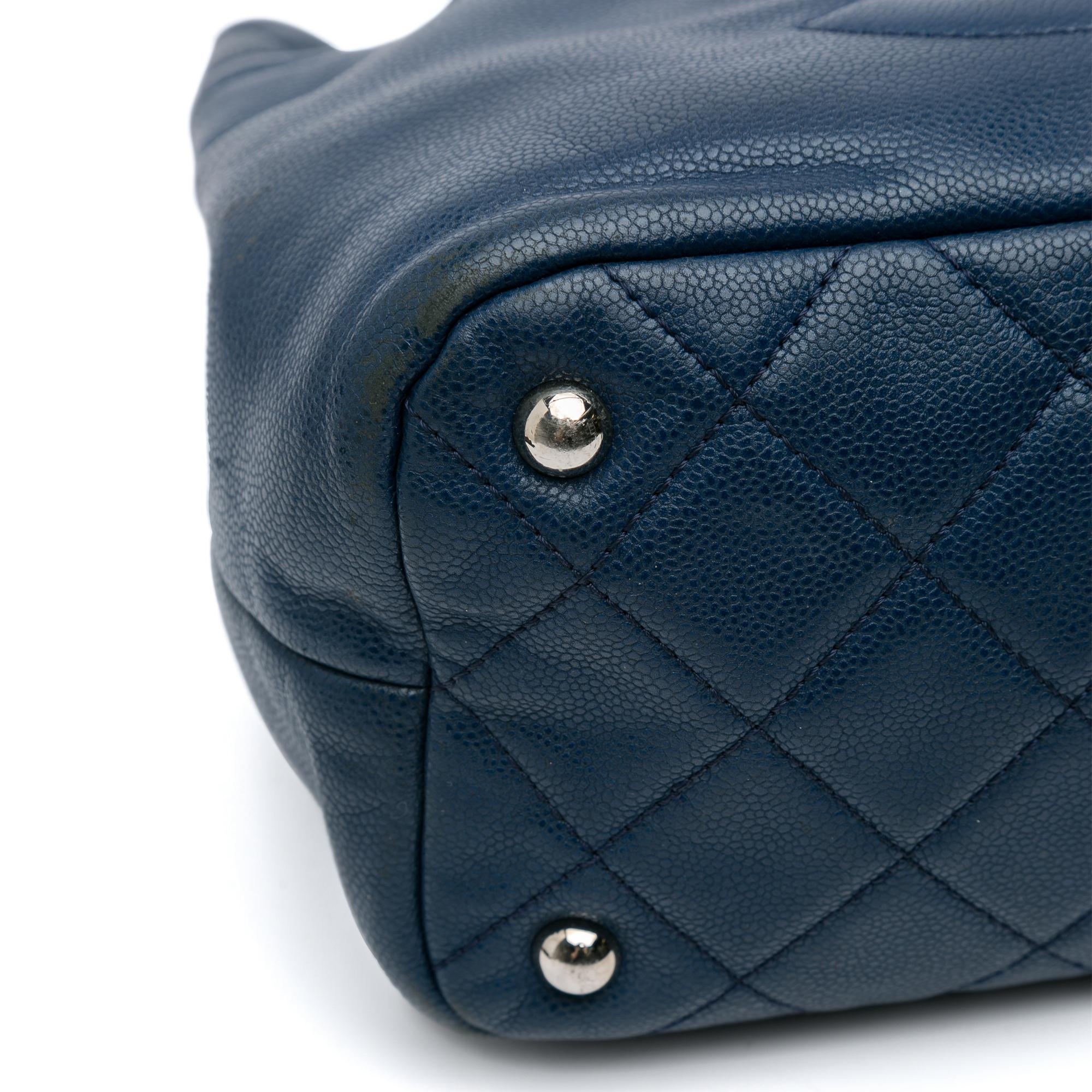 Chanel CC Quilted Caviar Chain Tote (SHG-z1vtYP)