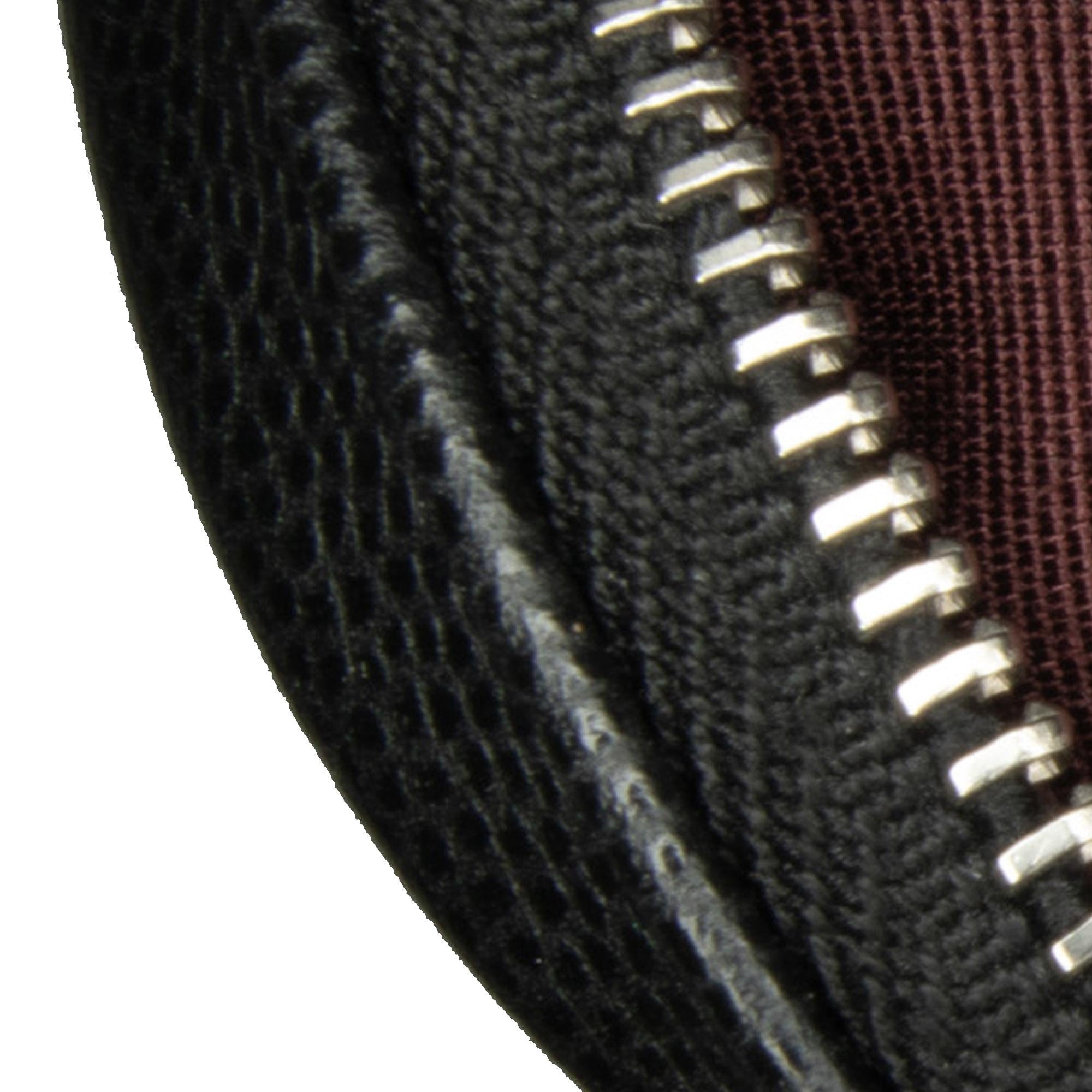 Chanel CC Quilted Caviar Round Clutch With Chain (SHG-Zm82jl)
