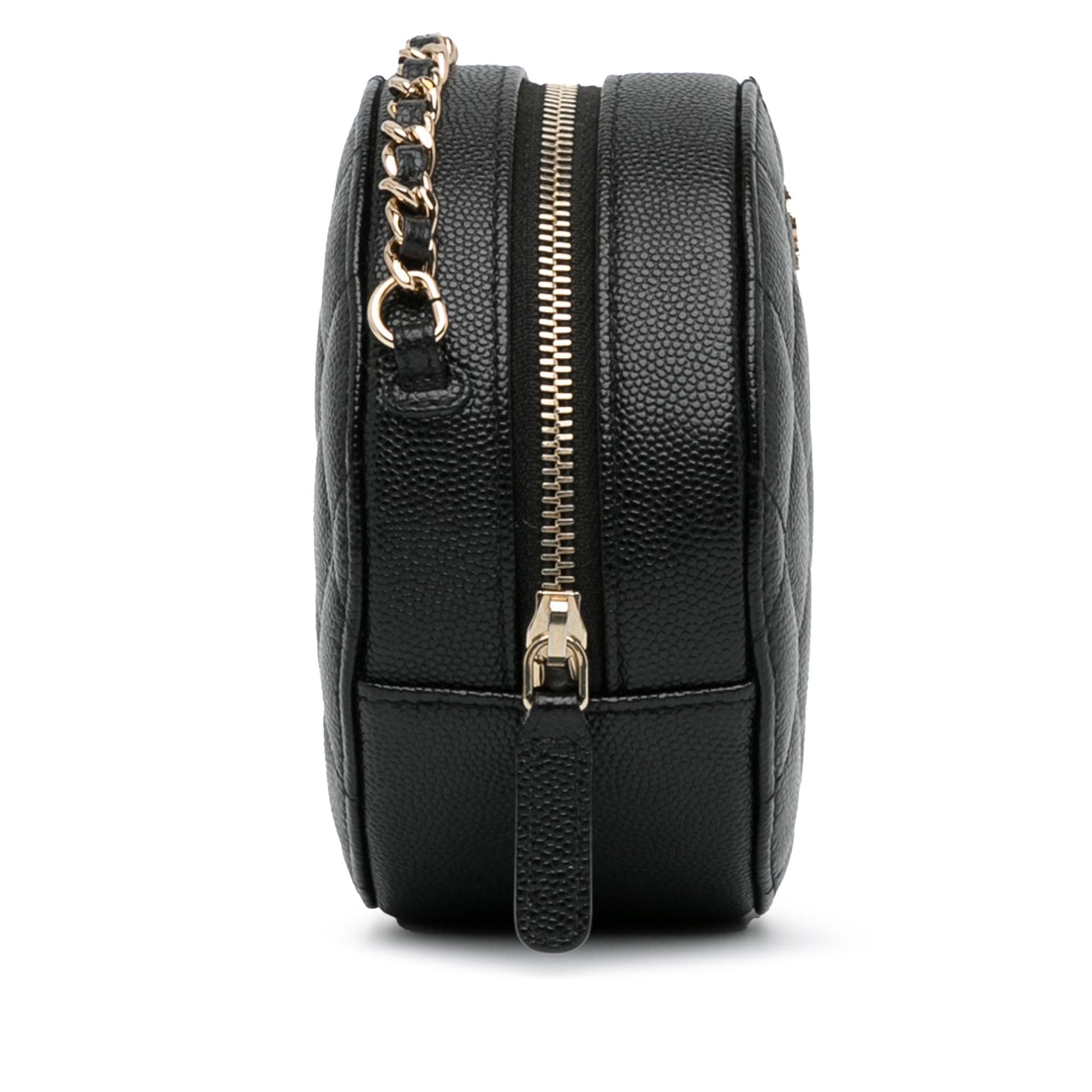 Chanel CC Quilted Caviar Round Clutch With Chain (SHG-QNFerj)