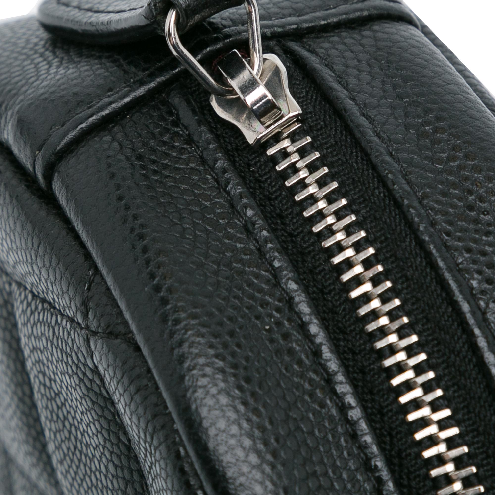Chanel CC Quilted Caviar Round Clutch With Chain (SHG-jxh22e)