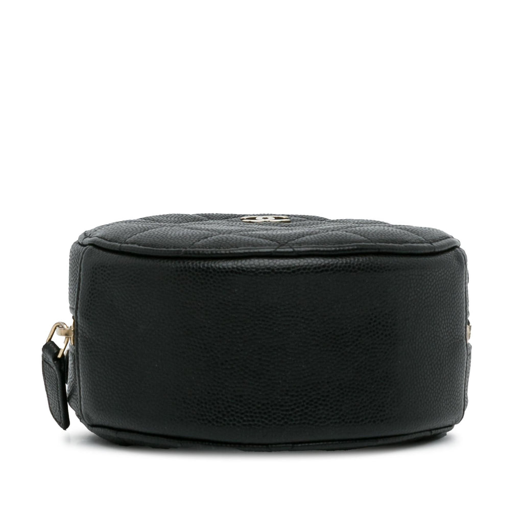 Chanel CC Quilted Caviar Round Clutch With Chain (SHG-Uqg8kK)