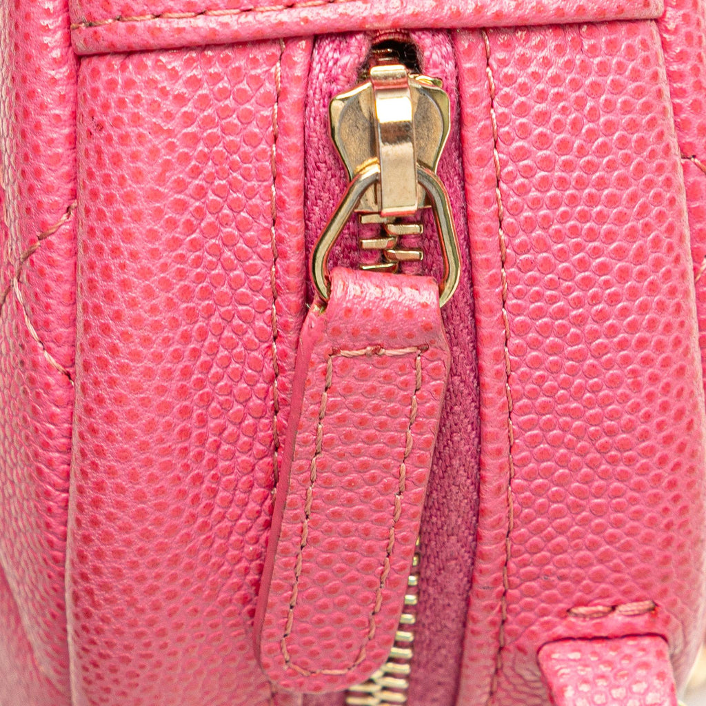 Chanel CC Quilted Caviar Round Clutch With Chain