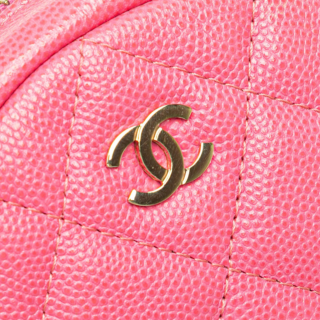 Chanel CC Quilted Caviar Round Clutch With Chain