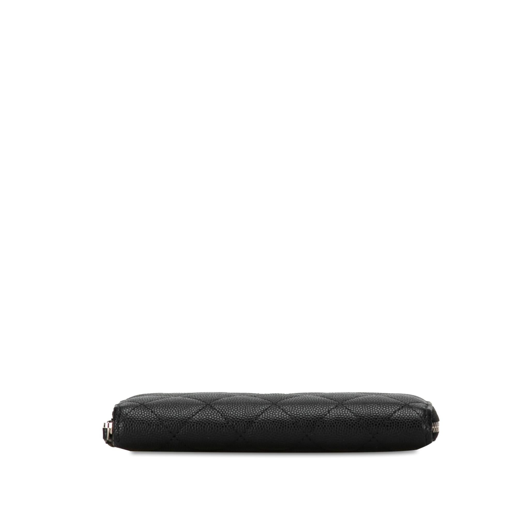 Chanel CC Quilted Caviar Zip Around Wallet (SHG-qgCY15)