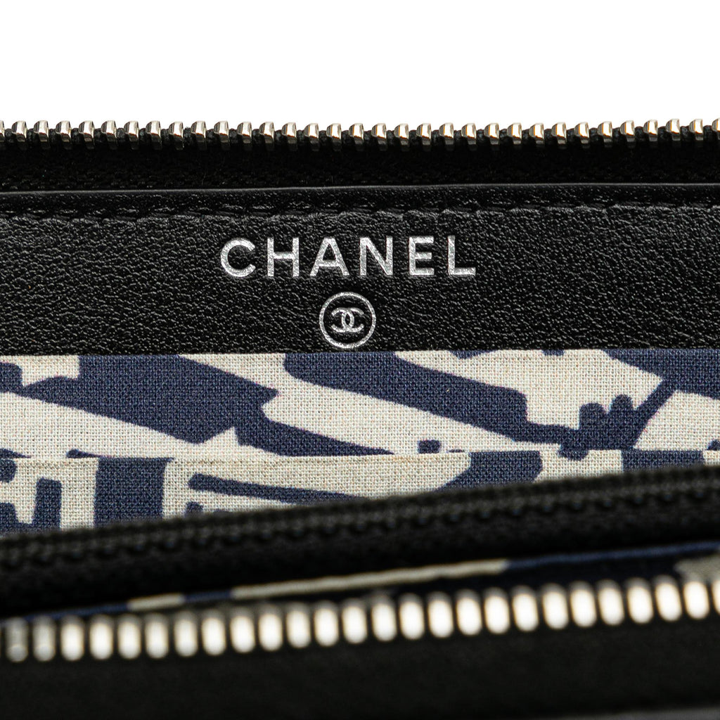 Chanel CC Quilted Caviar Zip Around Wallet (SHG-qgCY15)