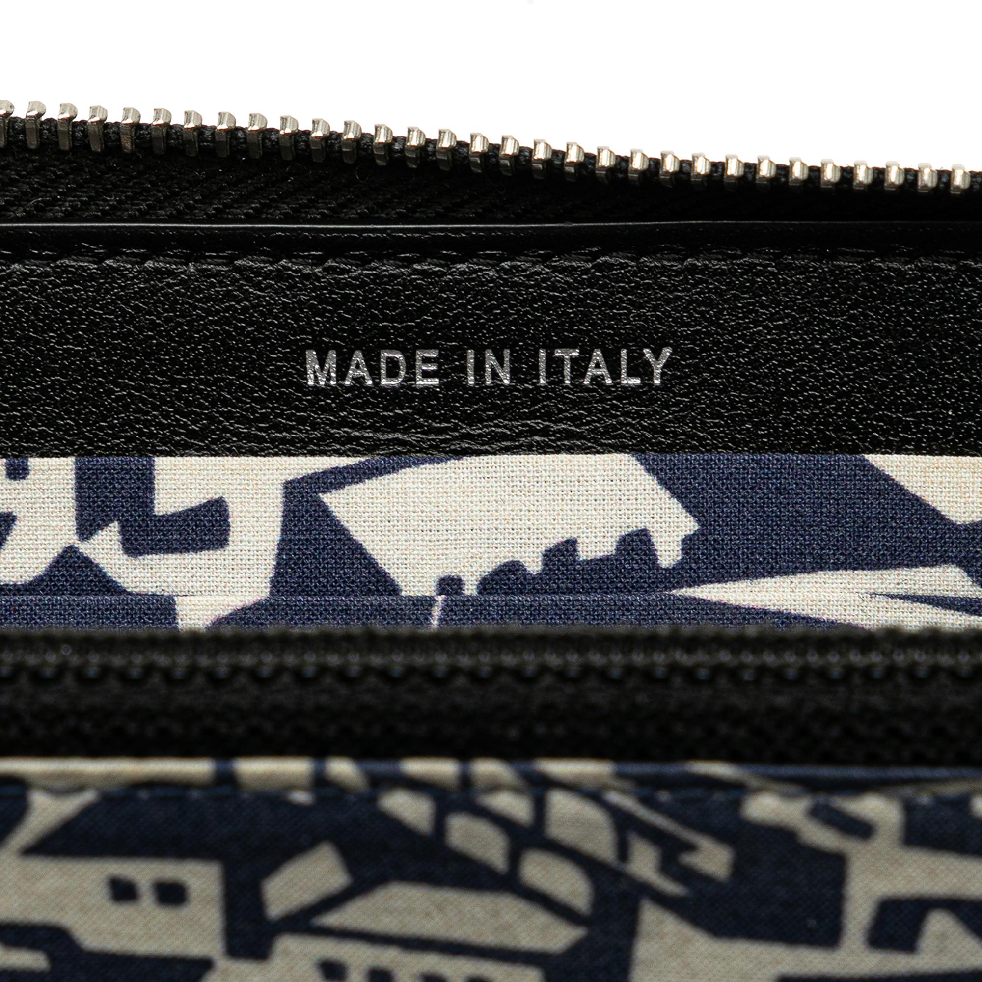 Chanel CC Quilted Caviar Zip Around Wallet (SHG-qgCY15)