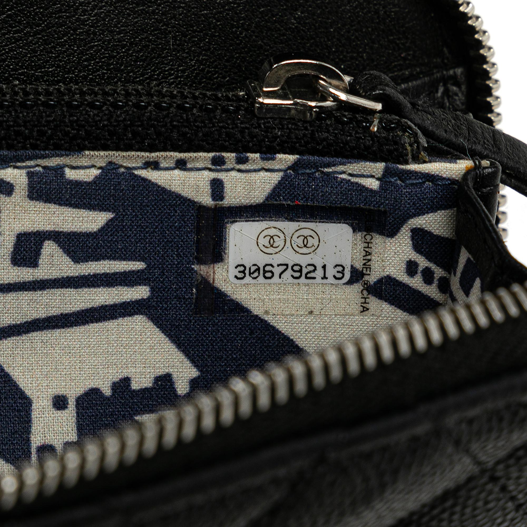Chanel CC Quilted Caviar Zip Around Wallet (SHG-qgCY15)