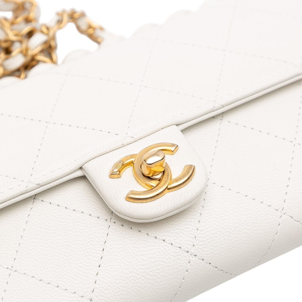 Chanel CC Quilted Goatskin Chic Pearls Wallet on Chain