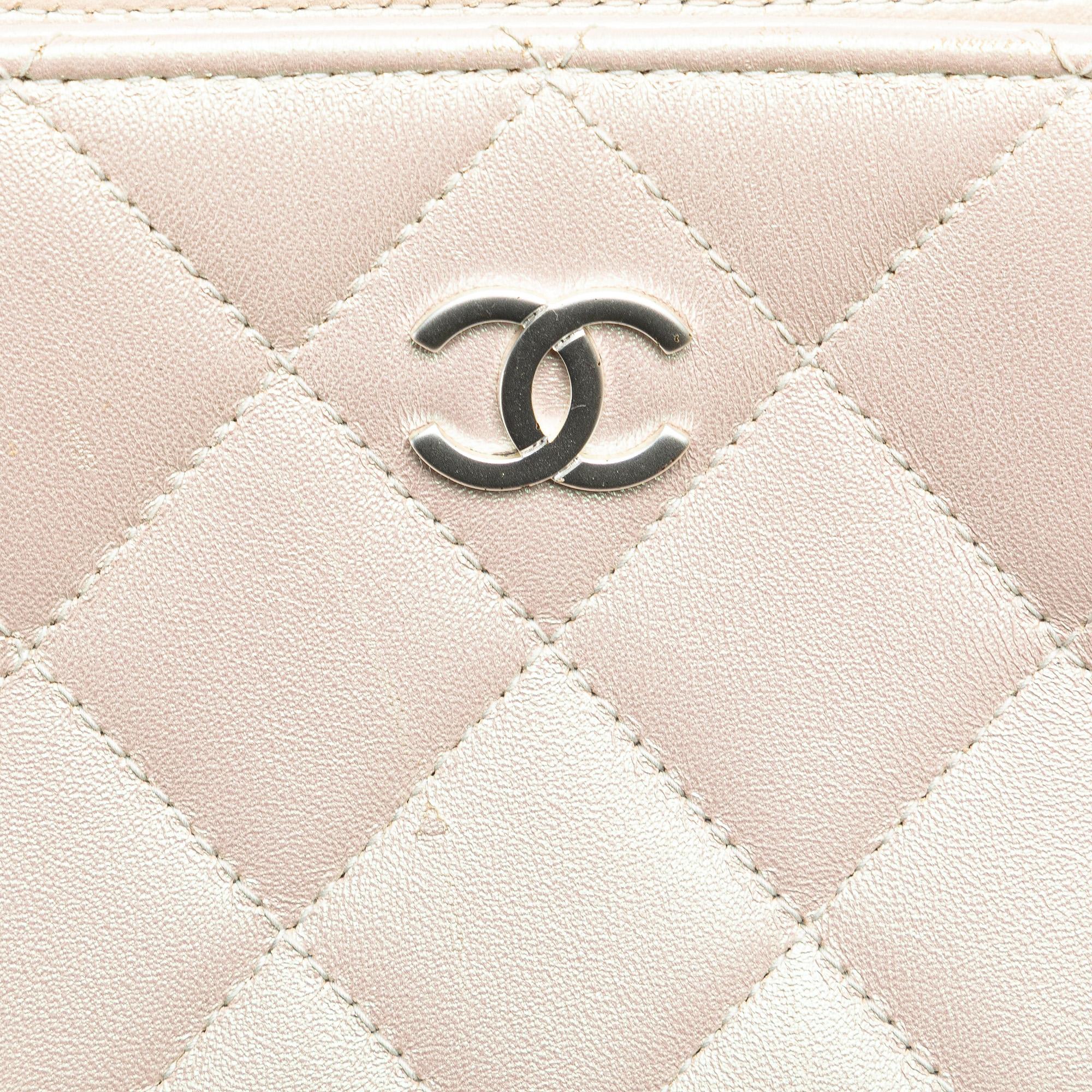 Chanel CC Quilted Irisdescent Lambskin Chain Handbag