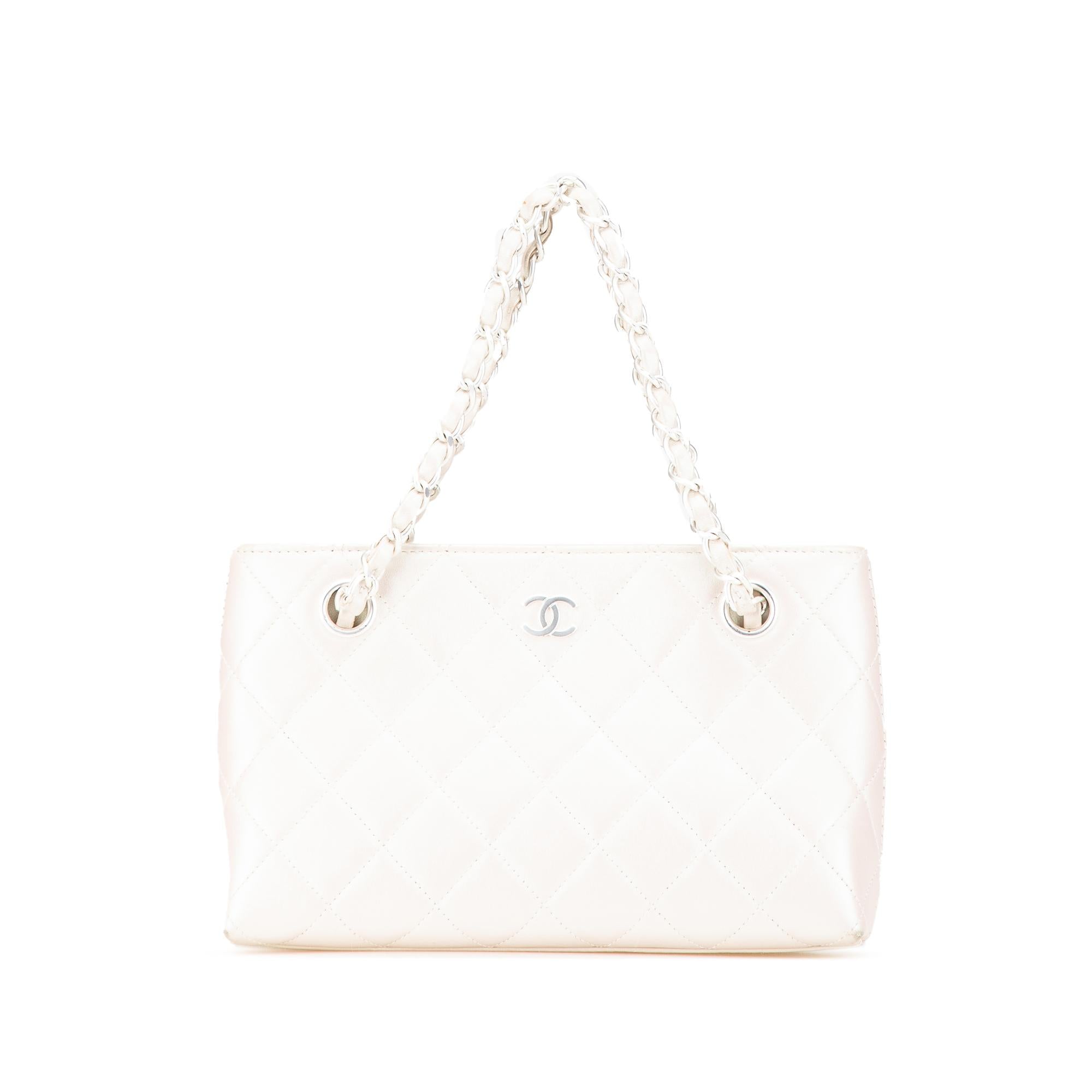 Chanel CC Quilted Irisdescent Lambskin Chain Handbag