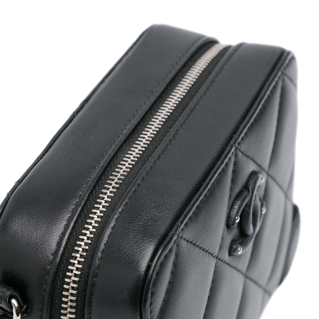 Chanel CC Quilted Lambskin Camera Case (SHG-93PTRz)