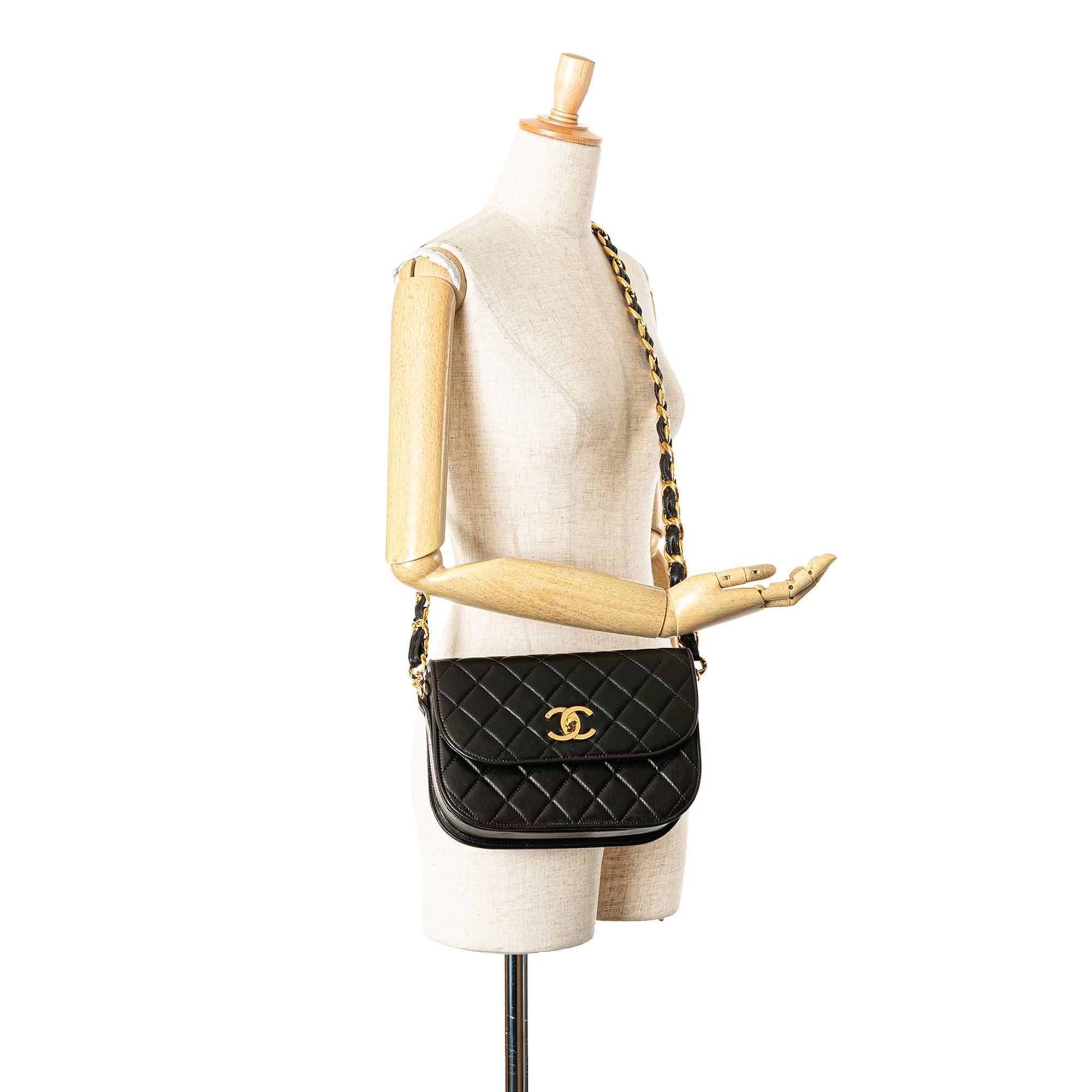 Chanel CC Quilted Lambskin Chain Flap