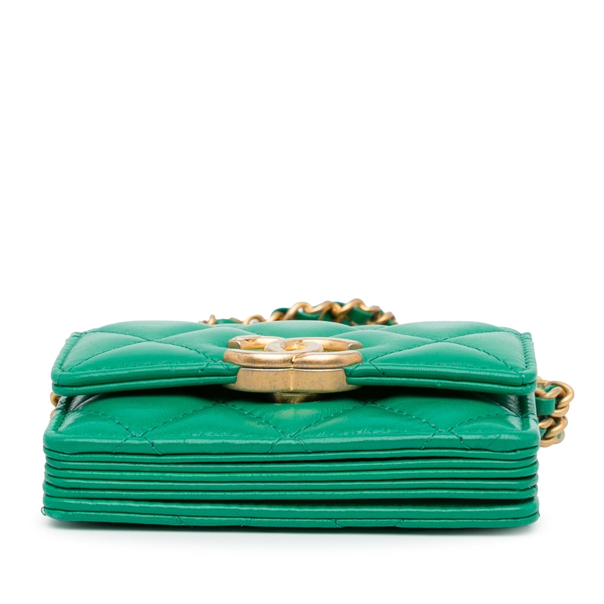 Chanel CC Quilted Lambskin Clutch with Chain (SHG-9Em7pa)