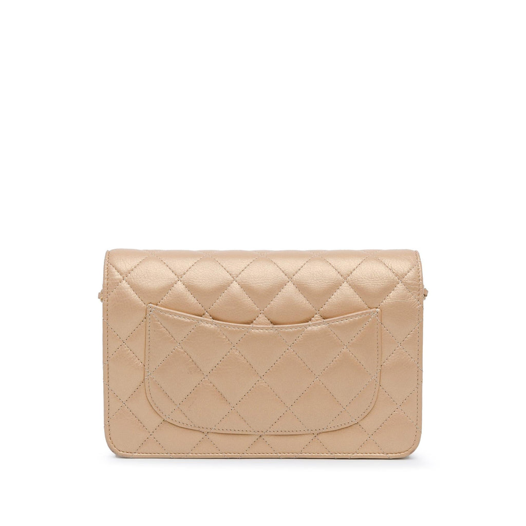 Chanel CC Quilted Lambskin Coin Charm Wallet on Chain (SHG-cXVvnN)