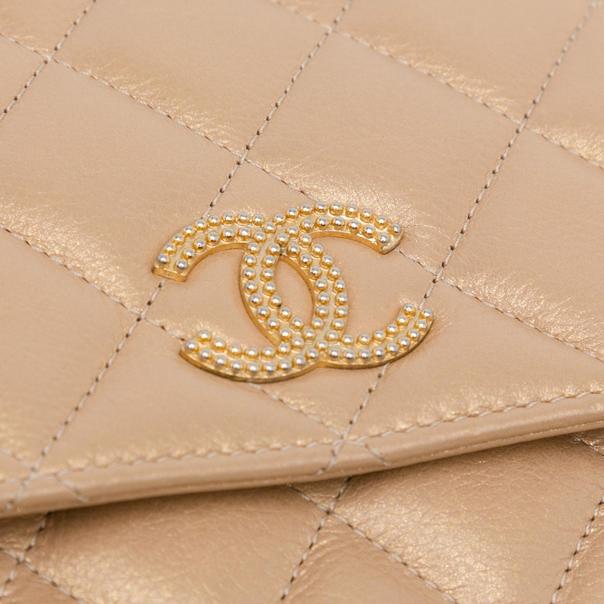 Chanel CC Quilted Lambskin Coin Charm Wallet on Chain (SHG-cXVvnN)