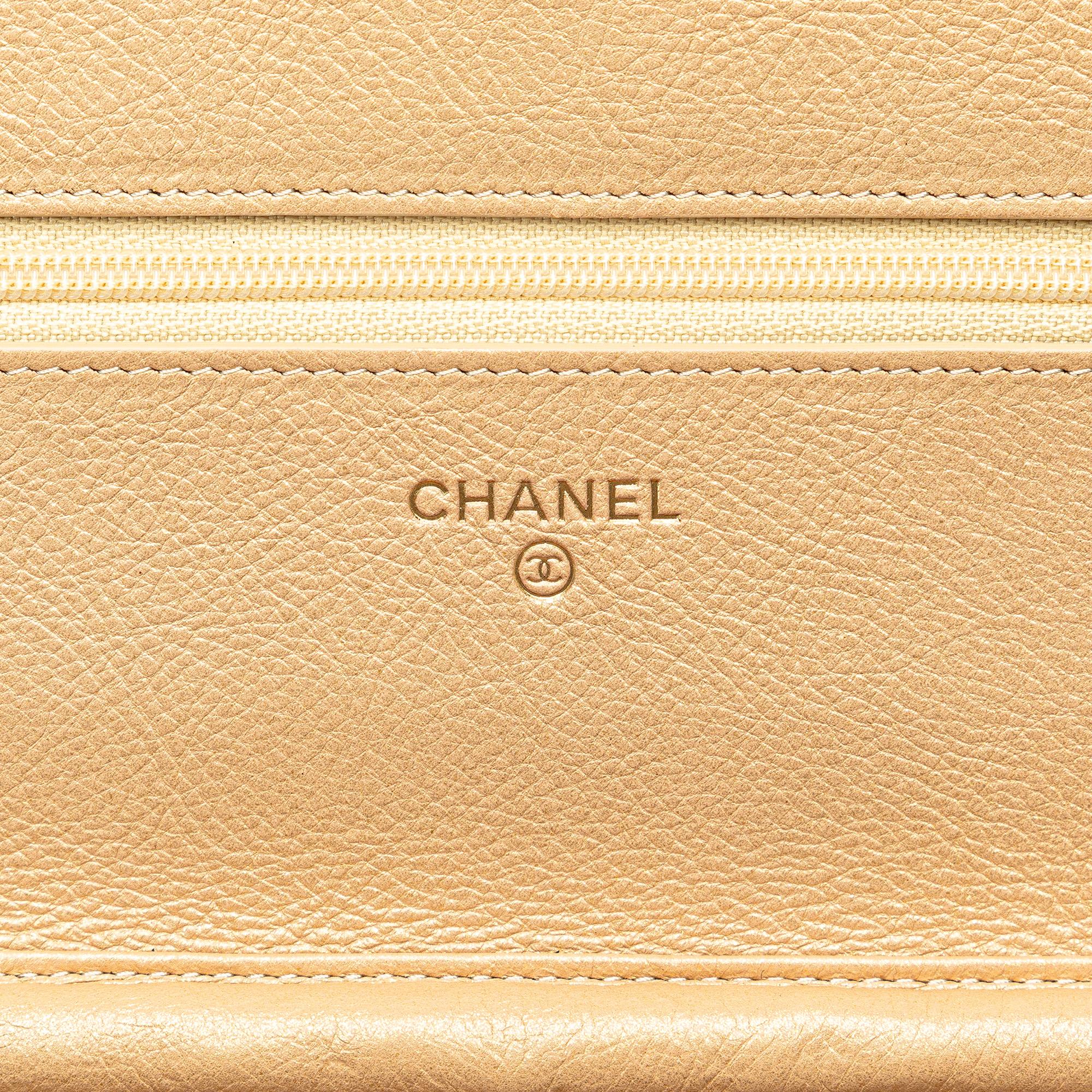 Chanel CC Quilted Lambskin Coin Charm Wallet on Chain (SHG-2rgo8c)