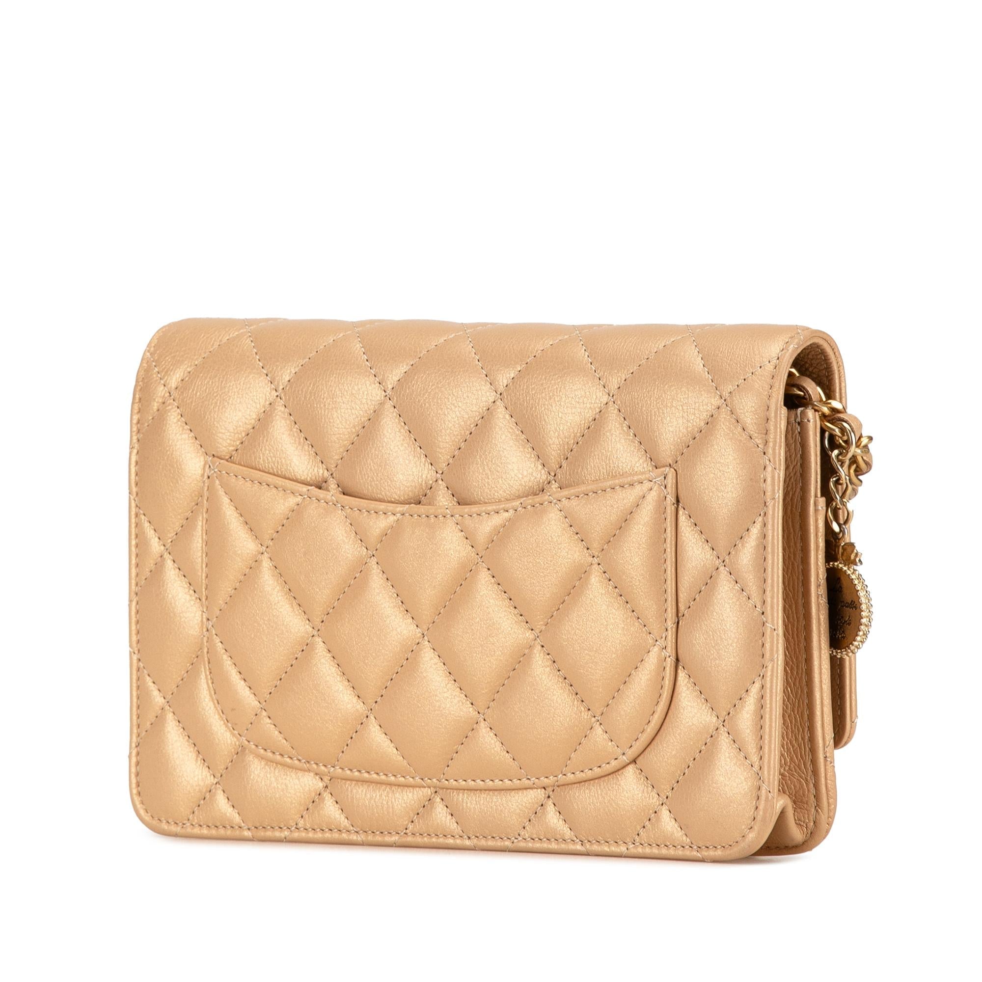 Chanel CC Quilted Lambskin Coin Charm Wallet on Chain (SHG-2rgo8c)