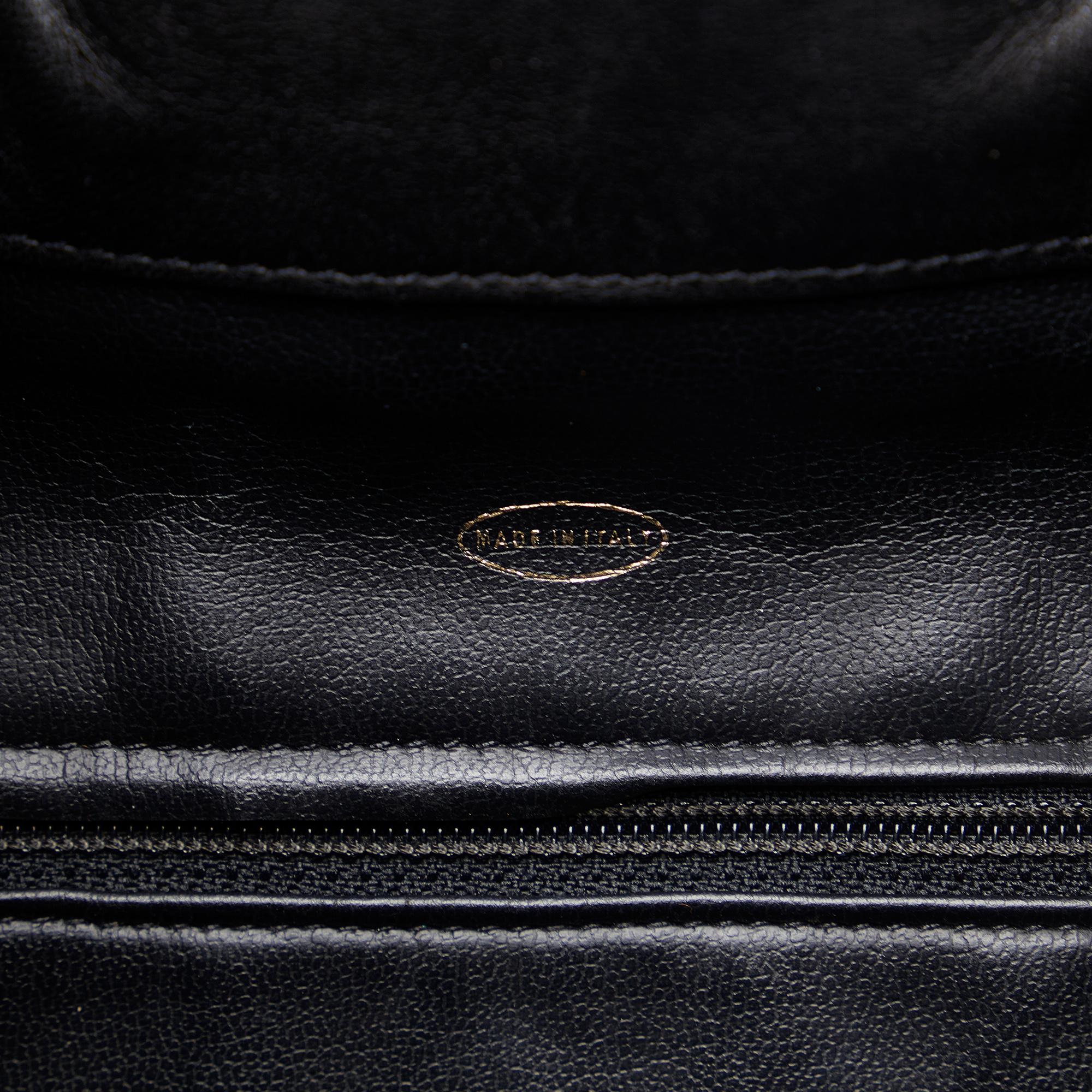 Chanel CC Quilted Lambskin Drawstring Backpack (SHG-86DOIB)