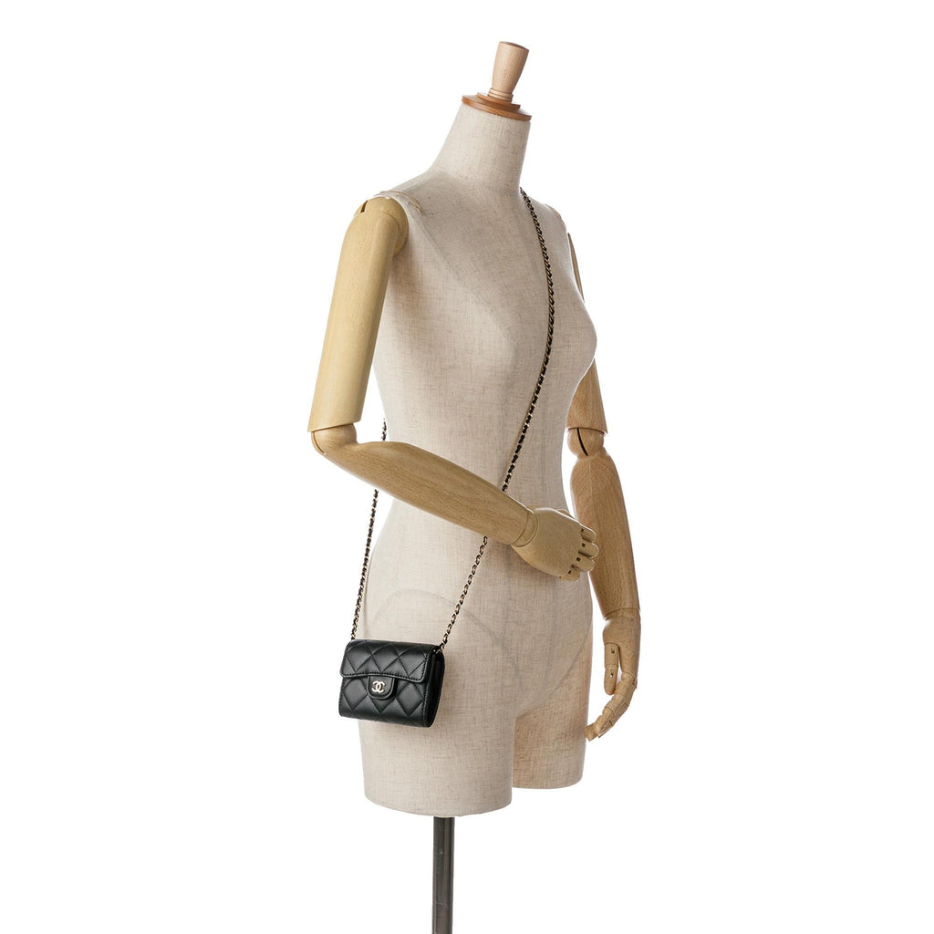 Chanel CC Quilted Lambskin Flap Card Holder On Chain (SHG-nIBnCq)